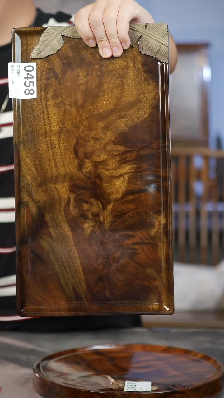 金丝楠458号阴沉满花巧雕芭蕉小茶盘