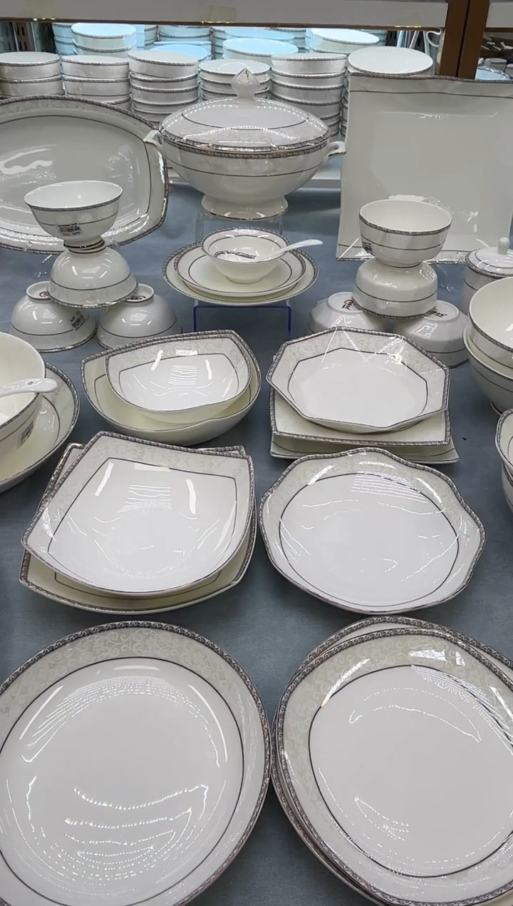 骨瓷 玲珑12方鱼1个