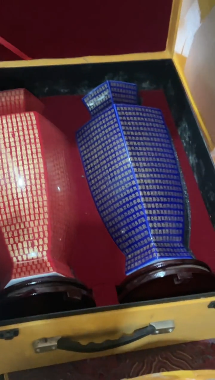 【闪购商品】127国营好瓷红蓝颜色釉万福万寿对瓶