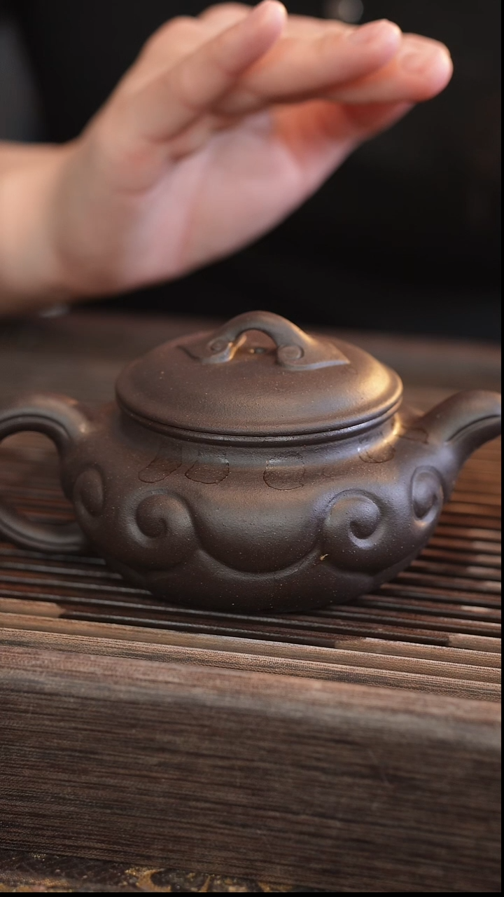 茶壶紫砂如意仿古 黑金砂 半手工 270cc