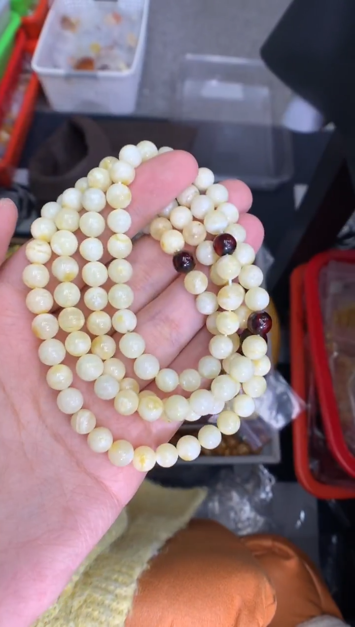 蜜蜡未镶嵌珠宝奇石1