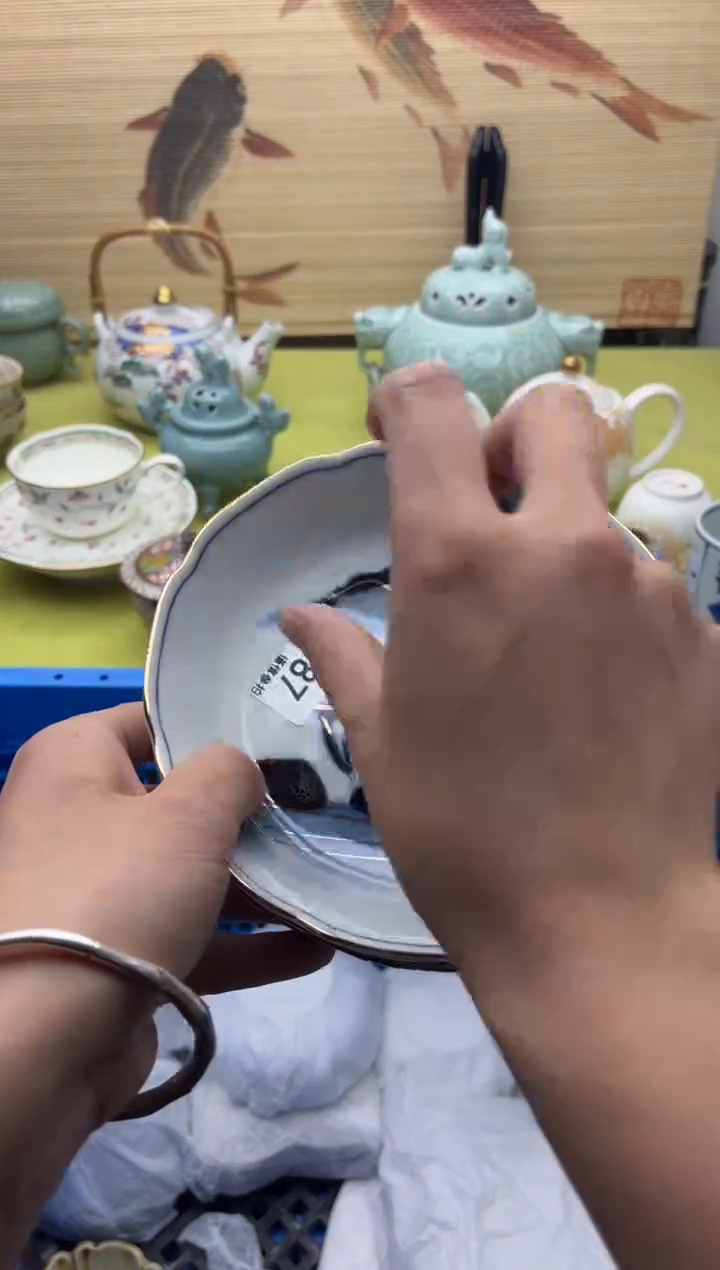 瓷片自**翔987    十八包邮   