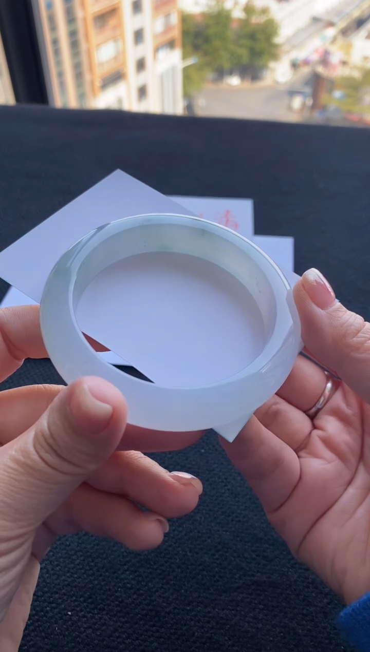 【闪购商品】翡翠手镯未镶嵌买断价XW23013741