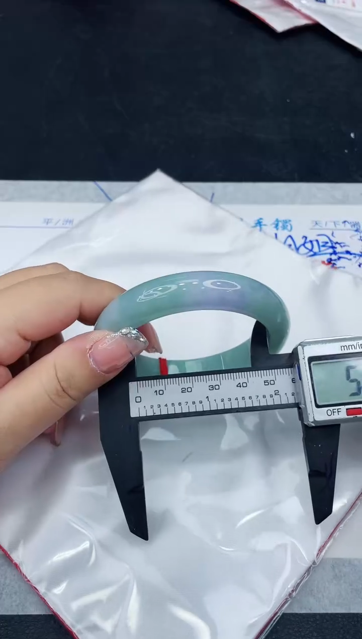 【闪购商品】翡翠手镯未镶嵌88888888888888