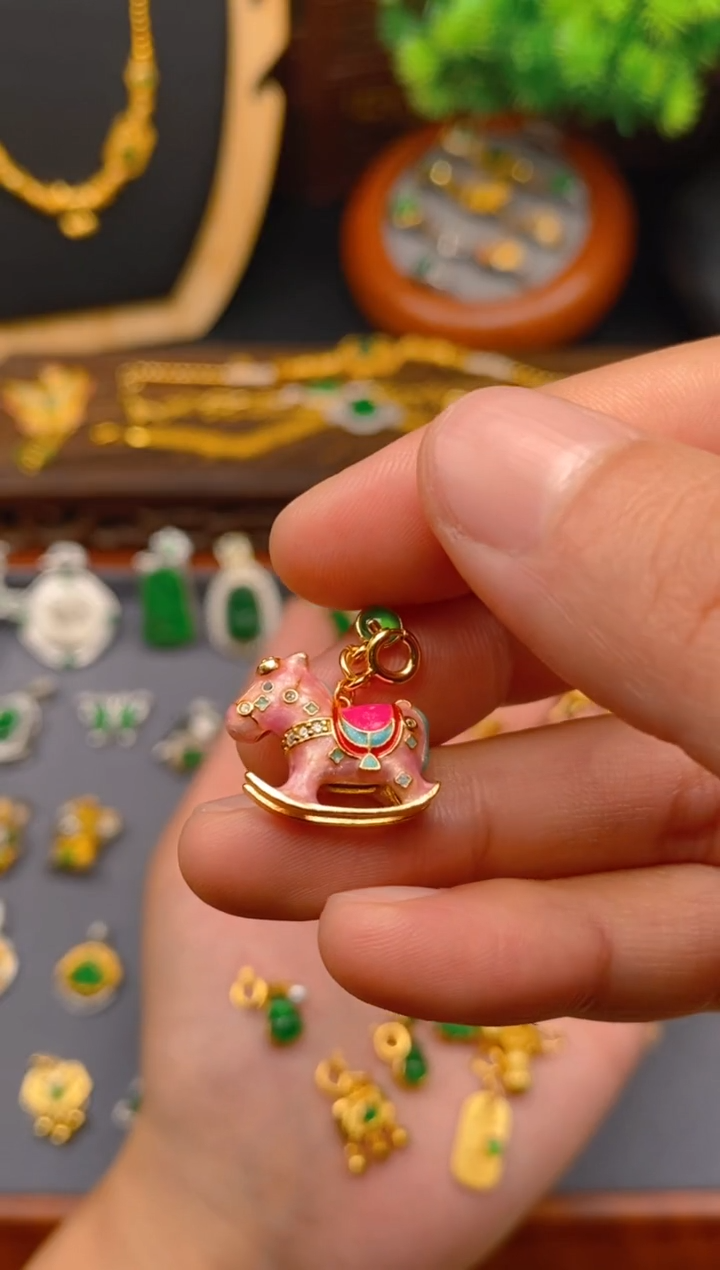 翡翠银S925镶嵌吊坠(不含链)粉色木马