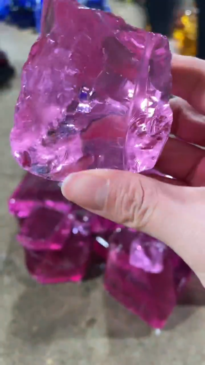 新疆五彩石原石摆件