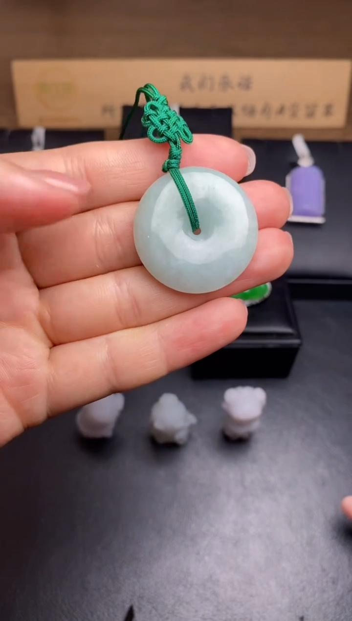 【闪购商品】翡翠颈饰未镶嵌翡翠