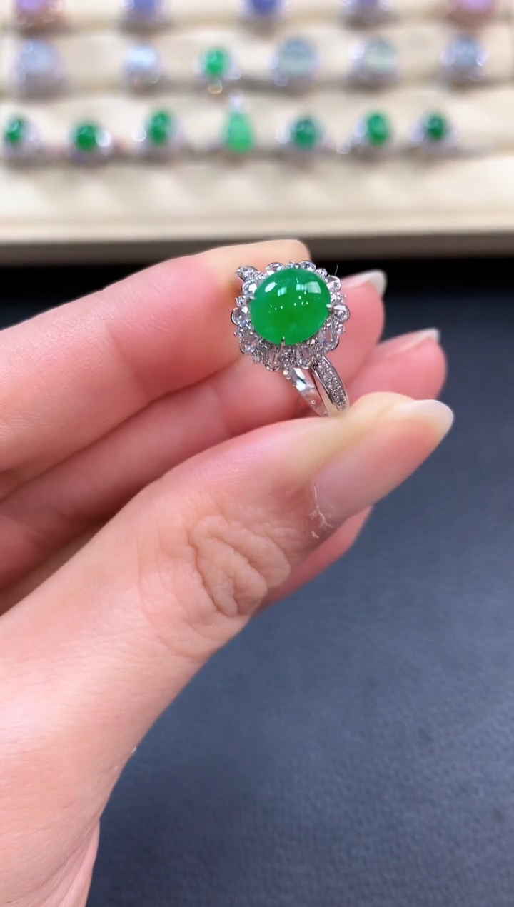 【闪购商品】翡翠戒指18K金镶嵌b112       