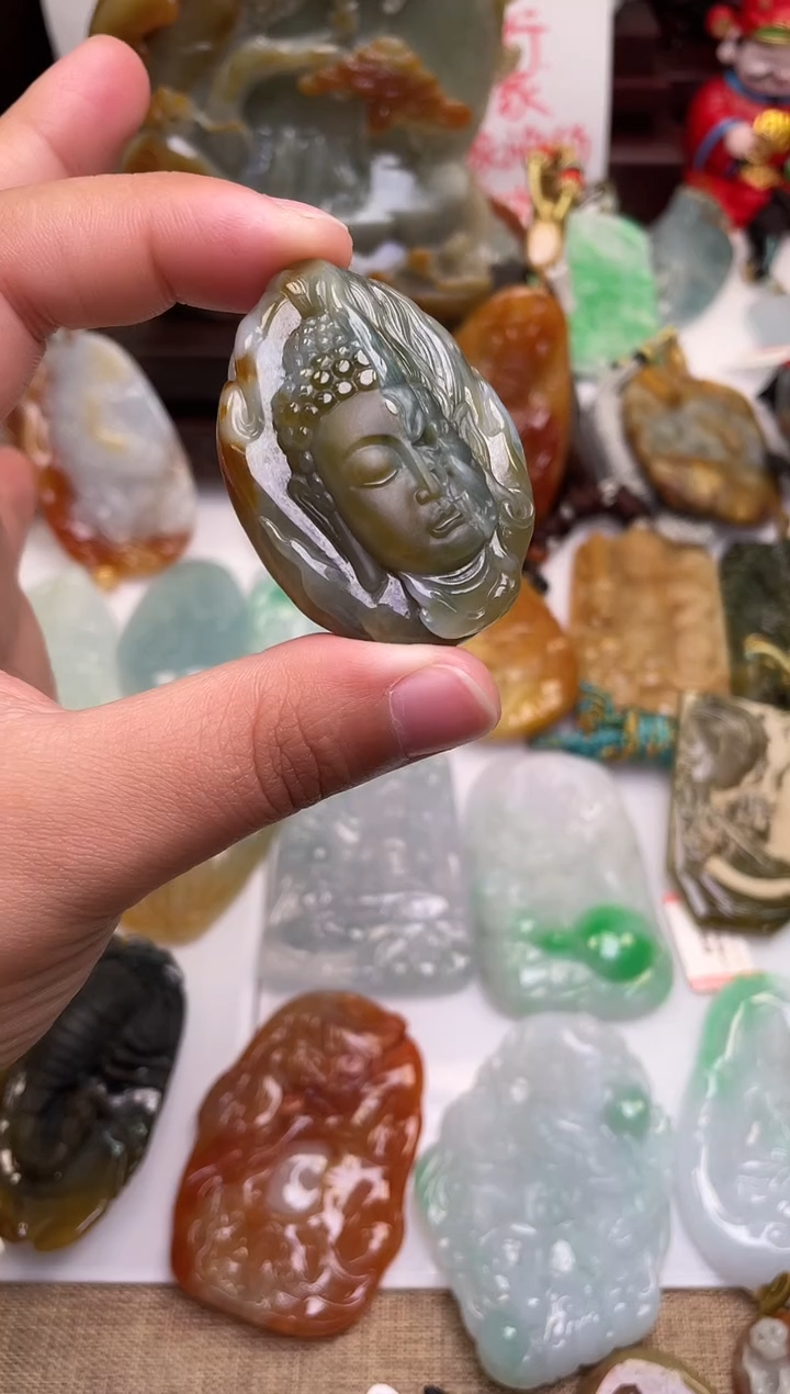 颈饰未镶嵌翡翠一念