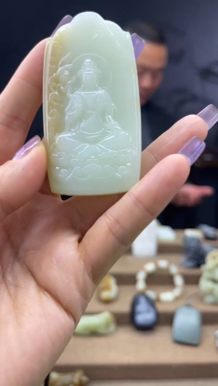 颈饰未镶嵌和田玉1