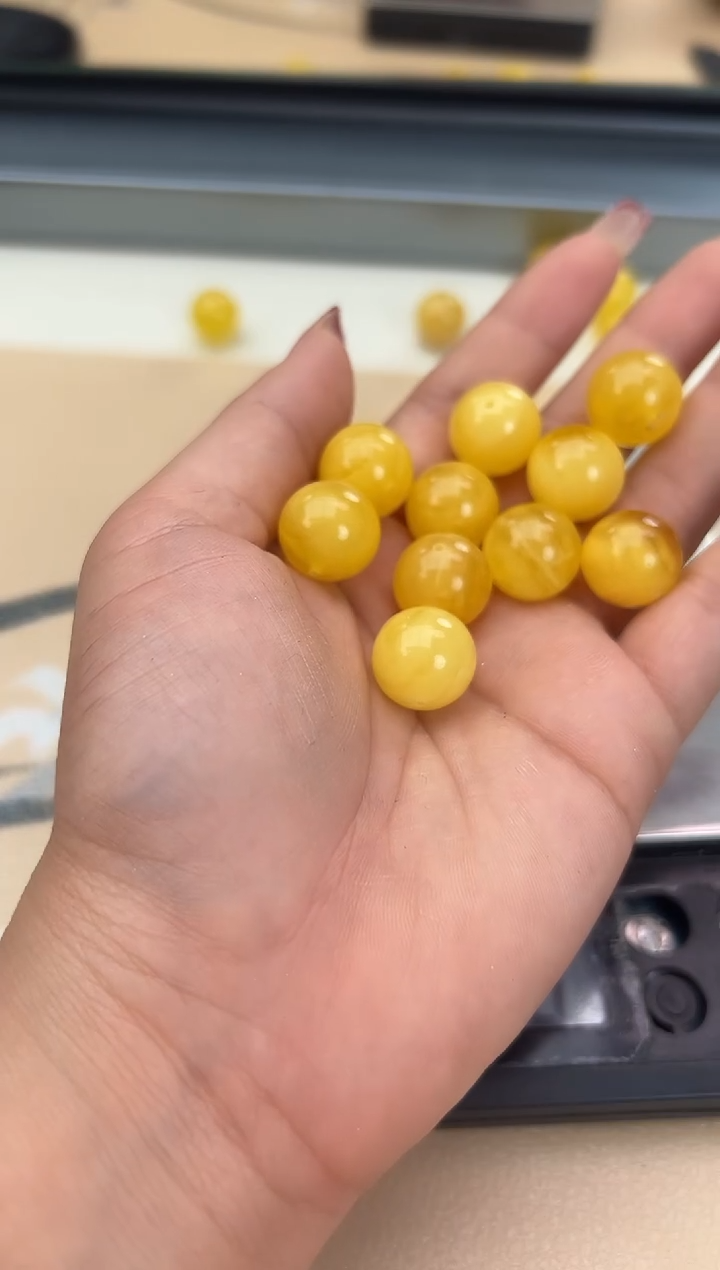 【闪购商品】琥珀裸石未镶嵌蜜蜡单珠多样性发一个14+