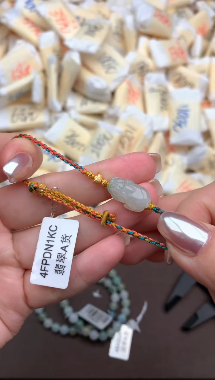 【闪购商品】翡翠手绳未镶嵌一