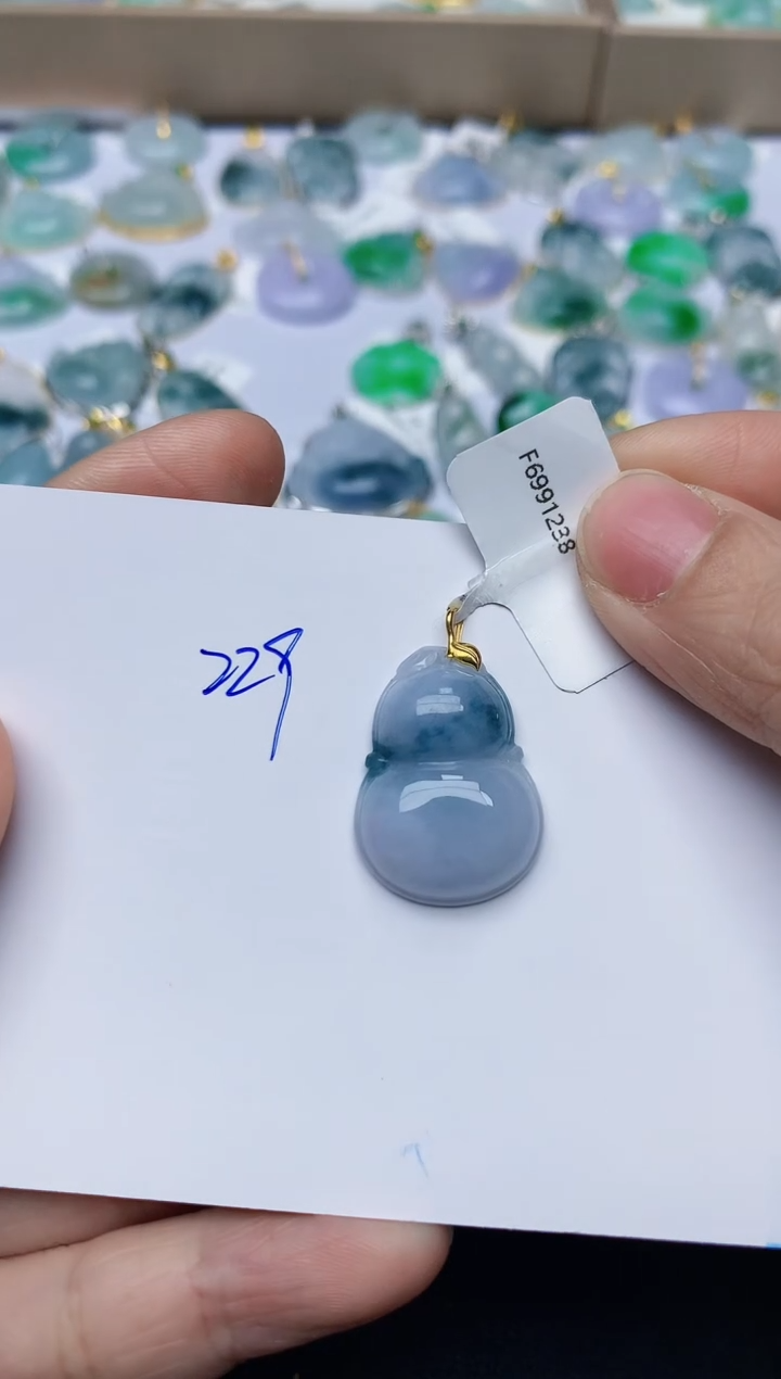 【闪购商品】翡翠颈饰18K金镶嵌天然翡翠A货   