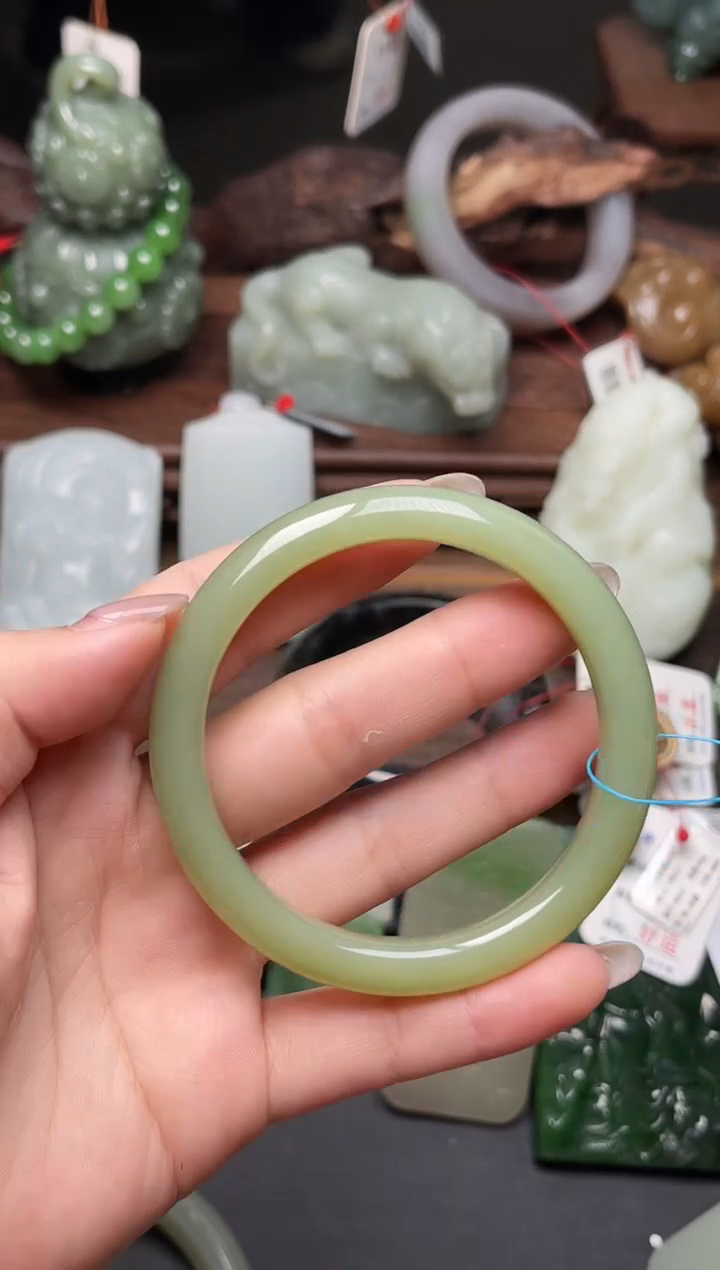 和田玉手镯未镶嵌若羌黄口 56圈9006452