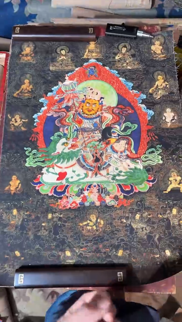 卷轴画龙妹的唐卡tk16