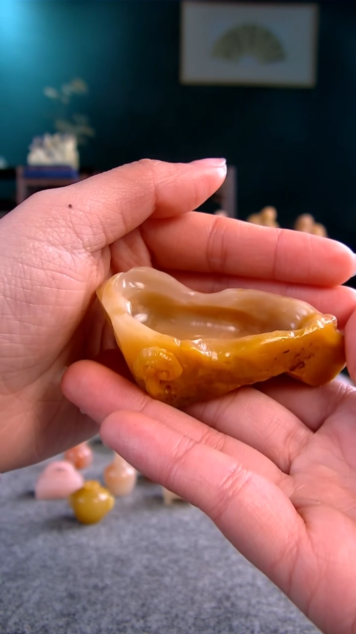 【闪购商品】老挝石田黄笔洗7.4*3.9*2.6