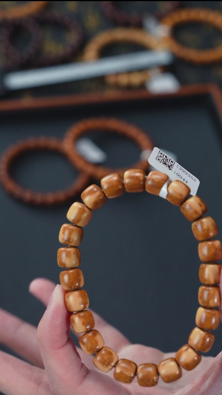 手串紫金鼠实心老型10        10944