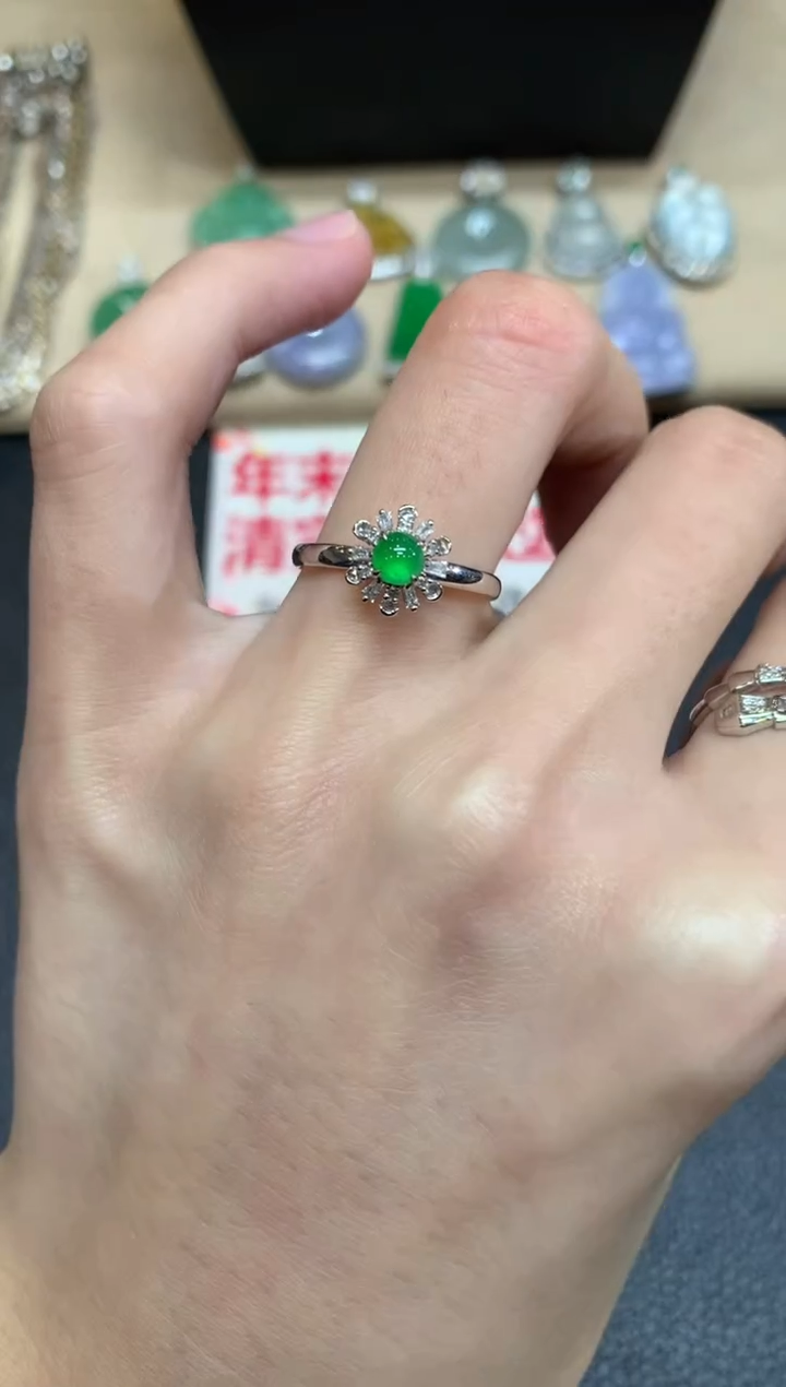 【闪购商品】翡翠戒指18K金镶嵌蛋面【无服务费】