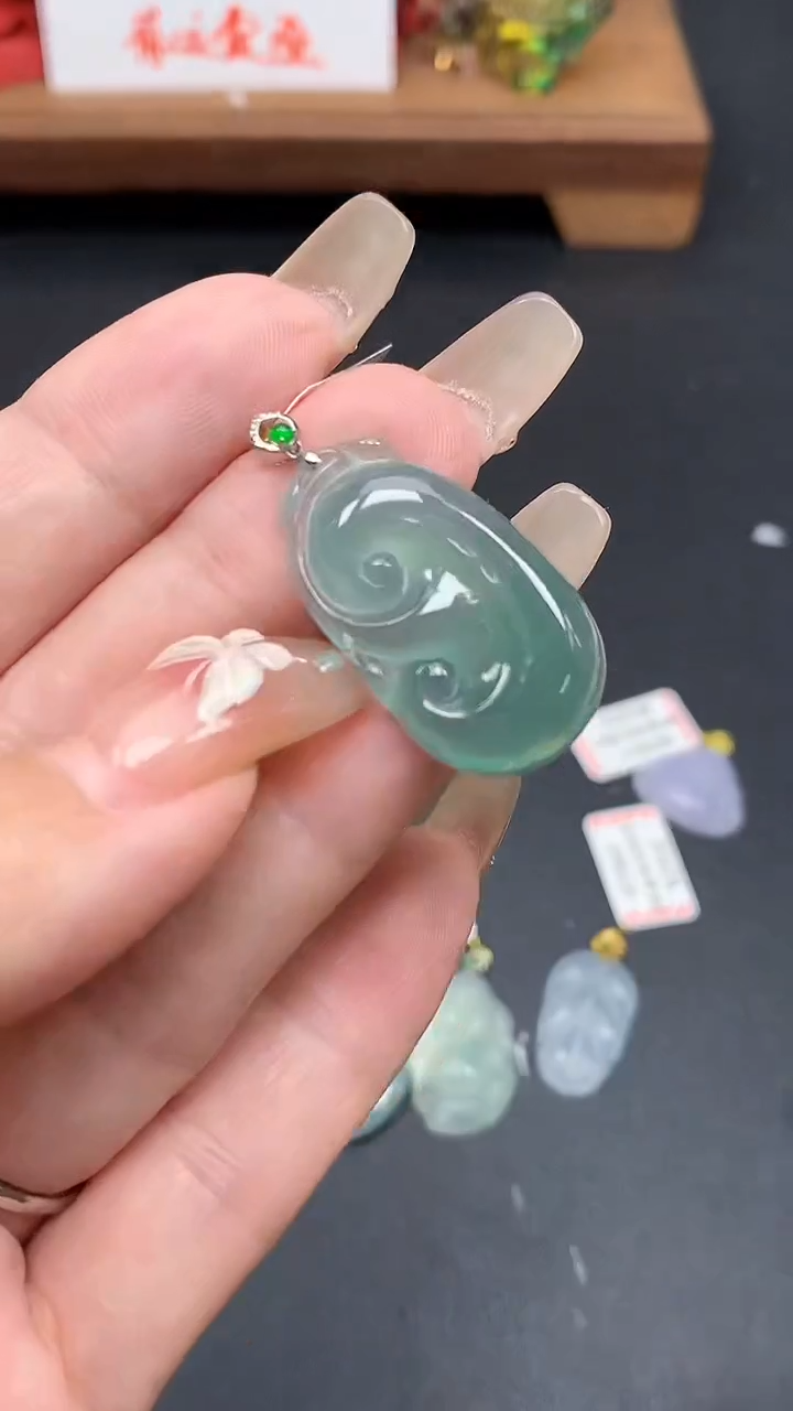 【闪购商品】翡翠吊坠(不含链)18K金镶嵌MS152777