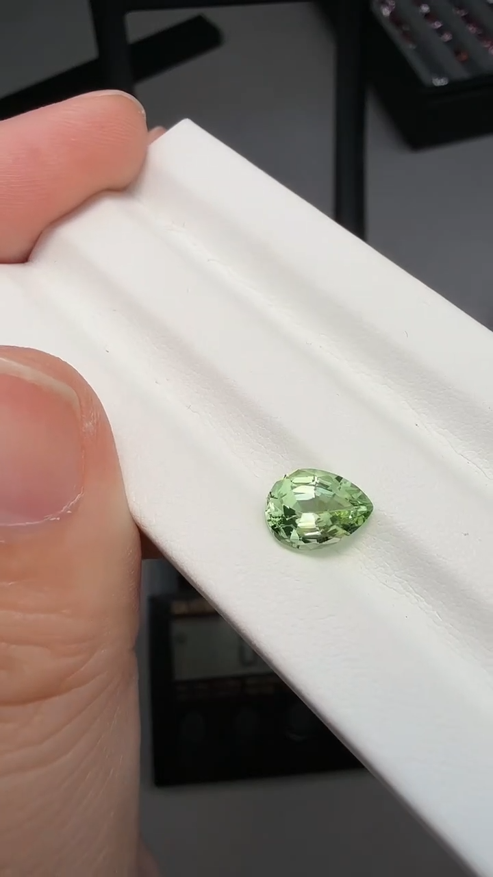 【闪购商品】碧玺薄荷绿未镶嵌1.7ct-A680-1p