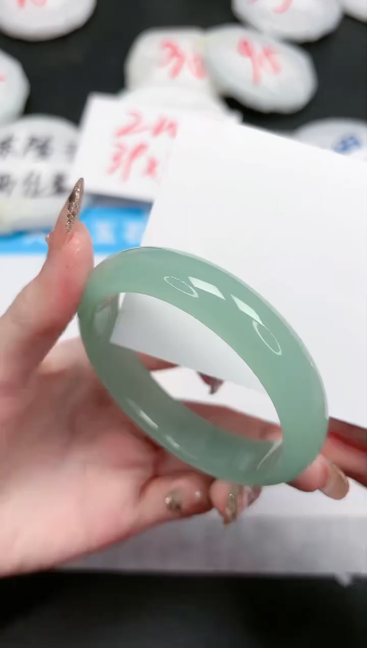 【闪购商品】石英质玉手镯未镶嵌444-58.3