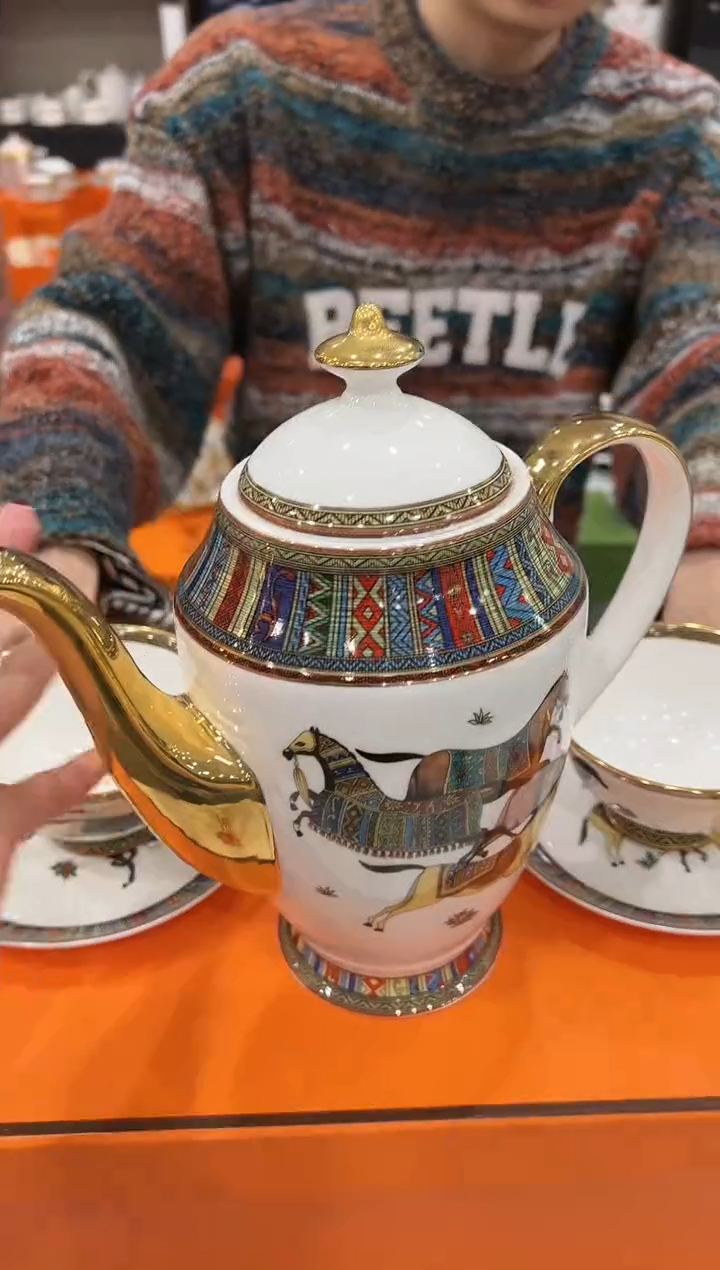 【闪购商品】杯H830--------------