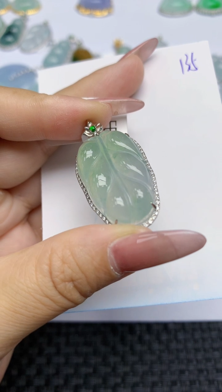 【闪购商品】翡翠颈饰18K金镶嵌天然A货翡翠 135