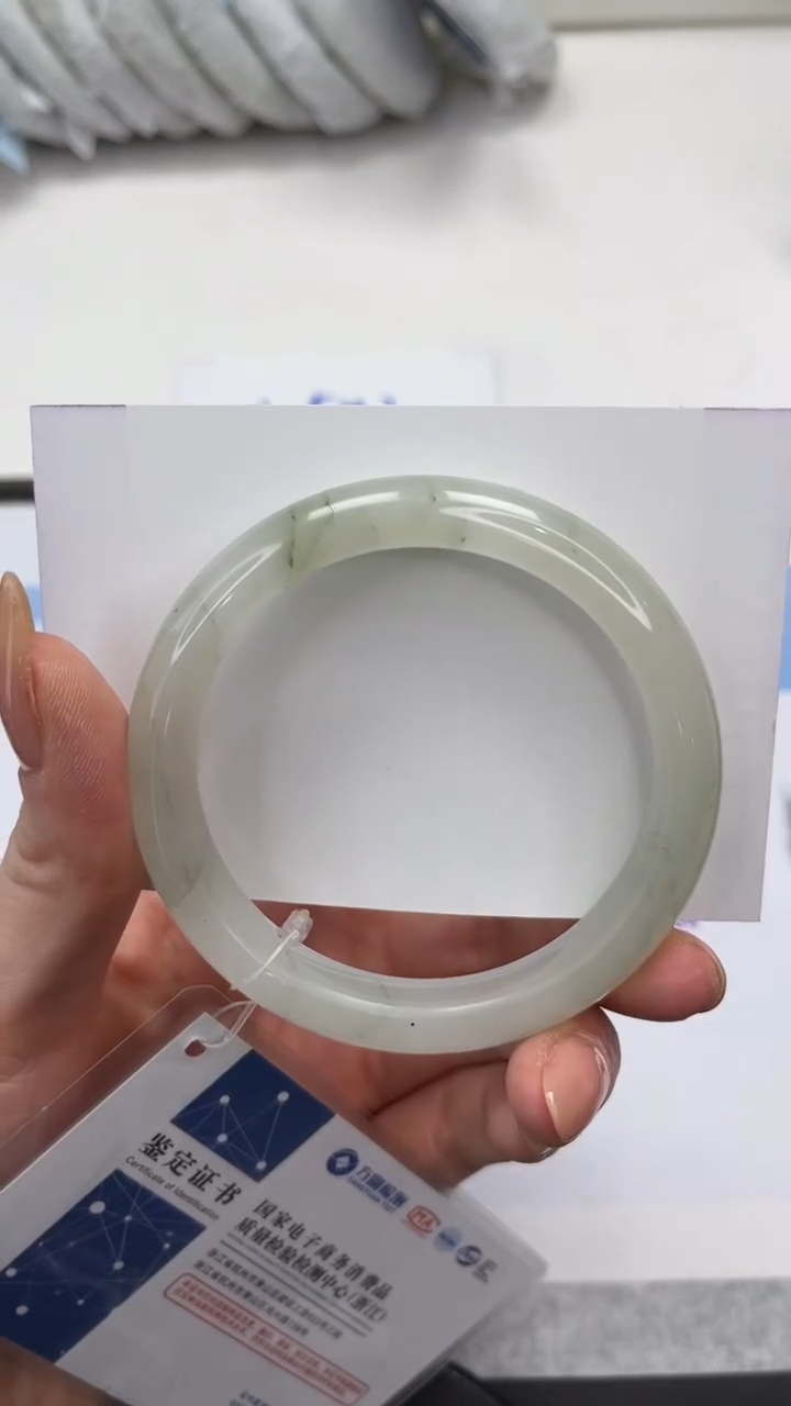 未镶嵌手镯石英质玉V211-56.5