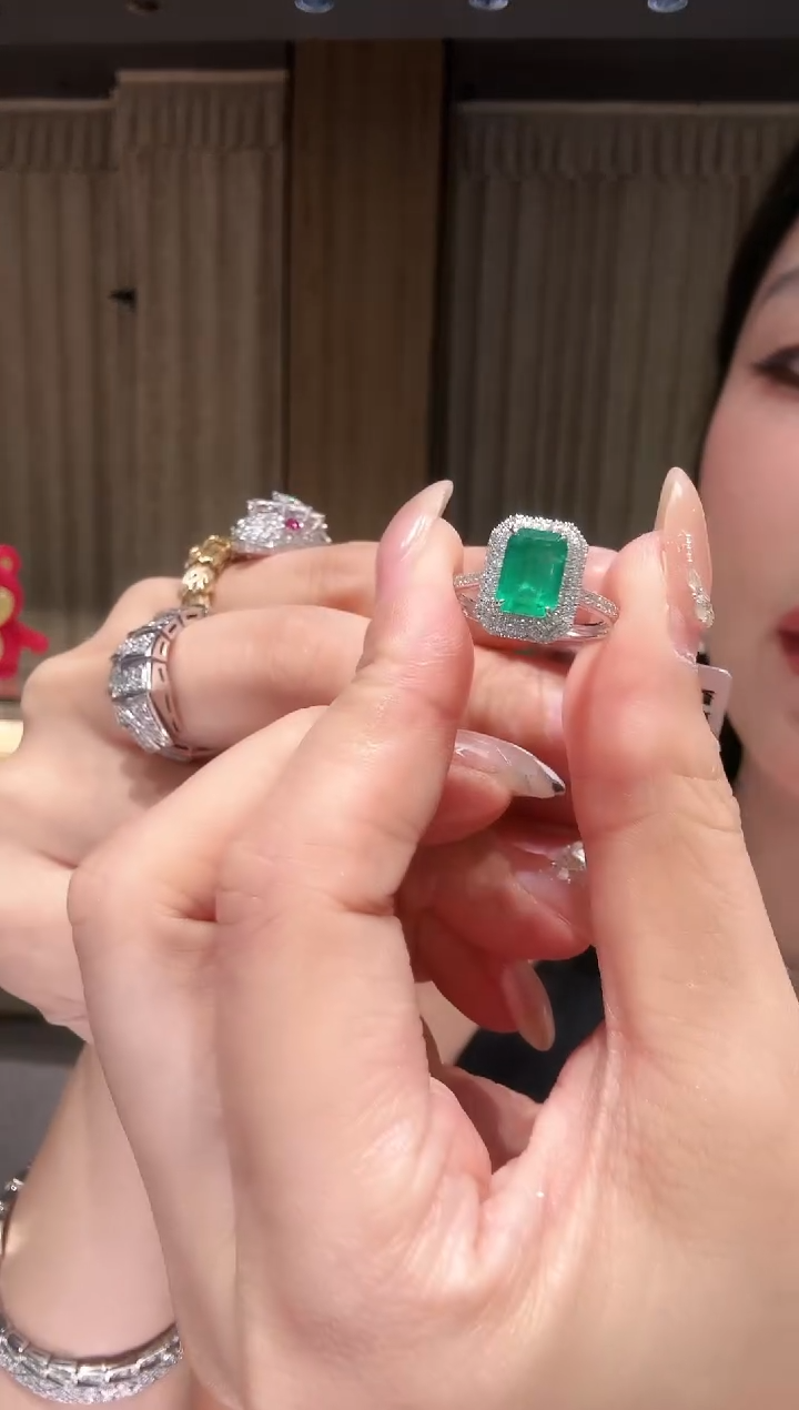 铂Pt950镶嵌戒指祖母绿1.56ct CE0986