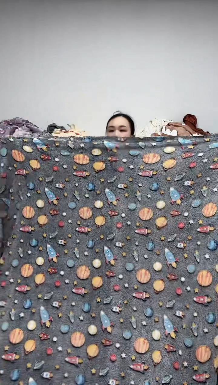 法兰绒1.7X2.3材质面料尺寸以主播介绍为准