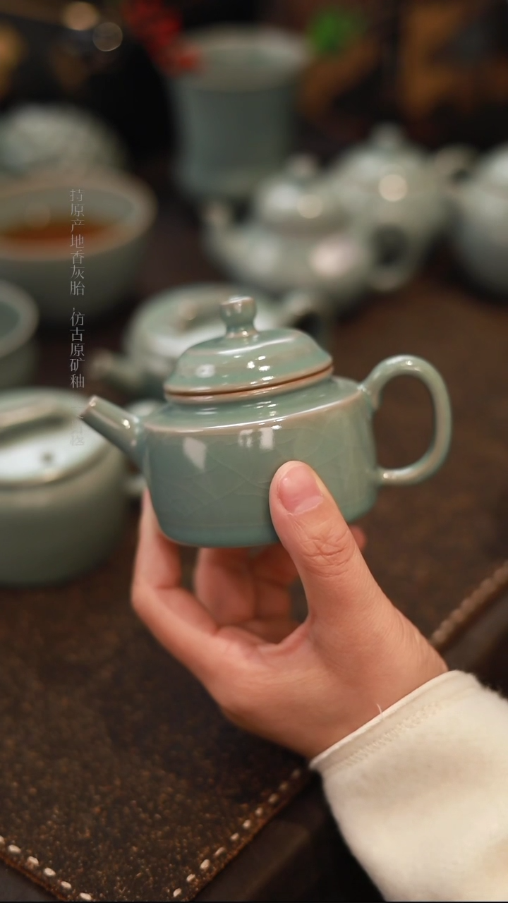 【闪购商品】杯0381微瑕青绿仿古小德钟