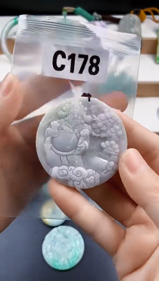 颈饰未镶嵌翡翠天然翡翠吊坠挂件