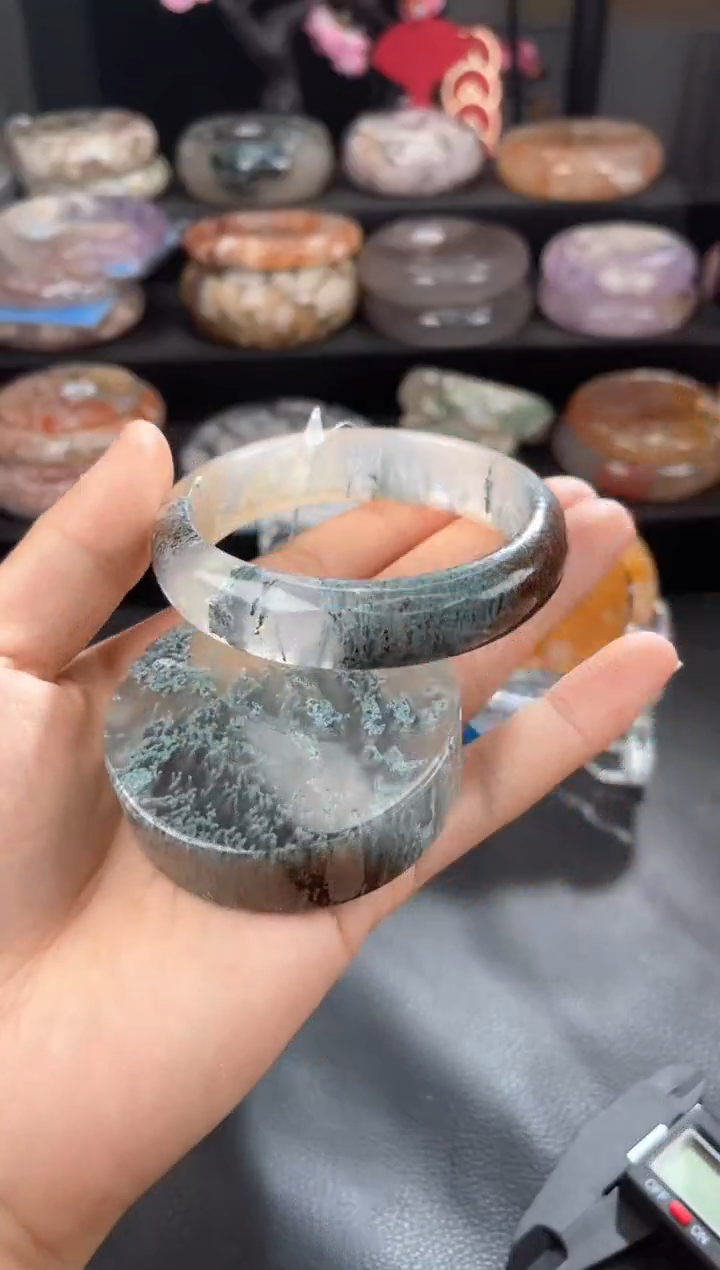 【闪购商品】石英质玉手镯未镶嵌58