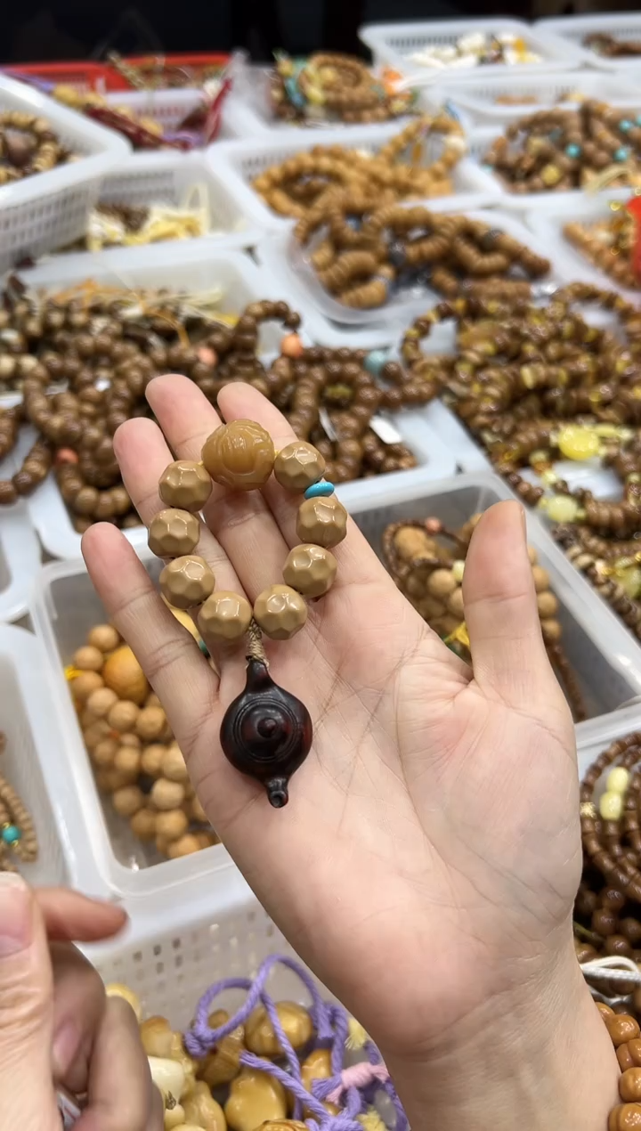 手串猴头核桃卡13mm左右 奶酪 手捻