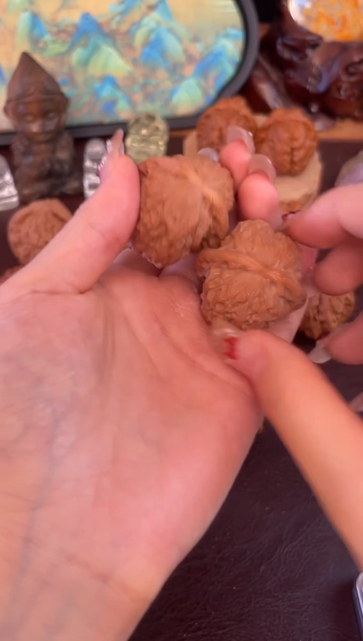 把件文玩核桃３５尺精修复血麒麟