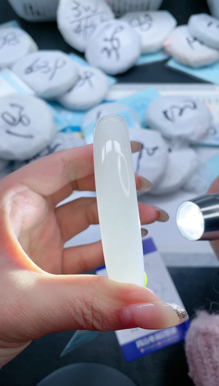 【闪购商品】和田玉手镯未镶嵌13V320-57