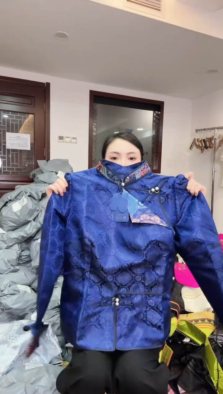 外套 Xl 128斤以里