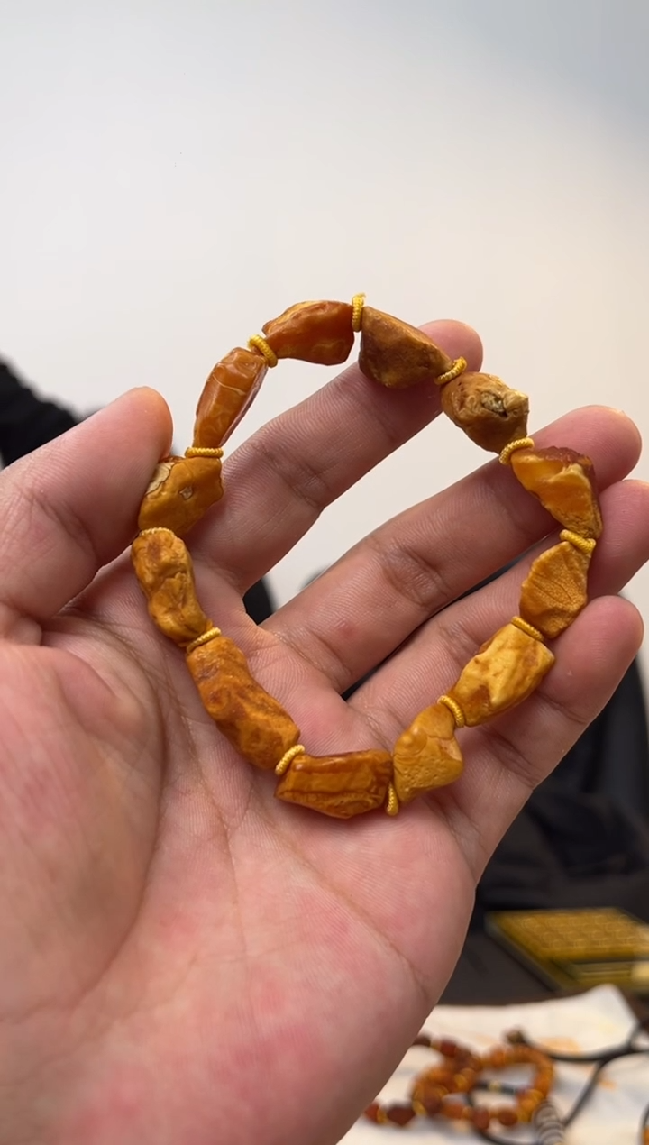 【闪购商品】蜜蜡手串未镶嵌噶玛家