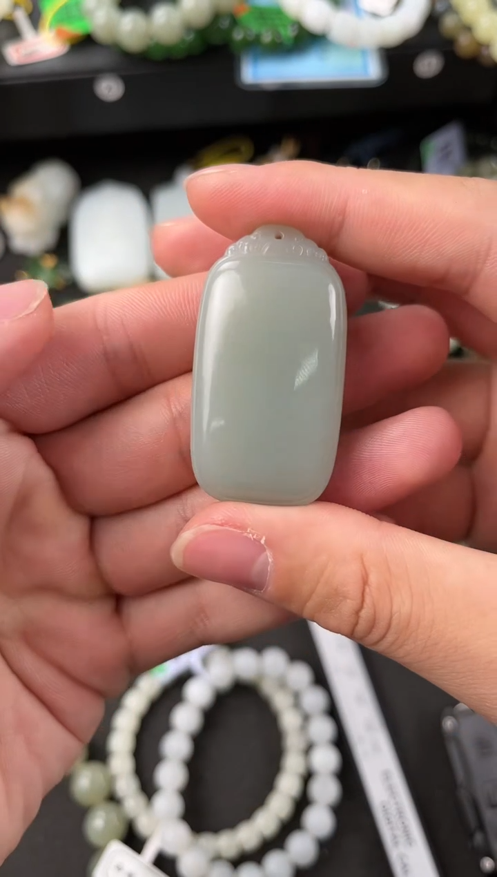 【闪购商品】和田玉无事牌未镶嵌且末青白无事牌微色差