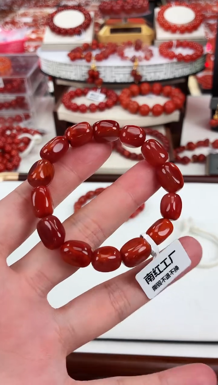 南红玛瑙瓦西随型手串未镶嵌一个/条