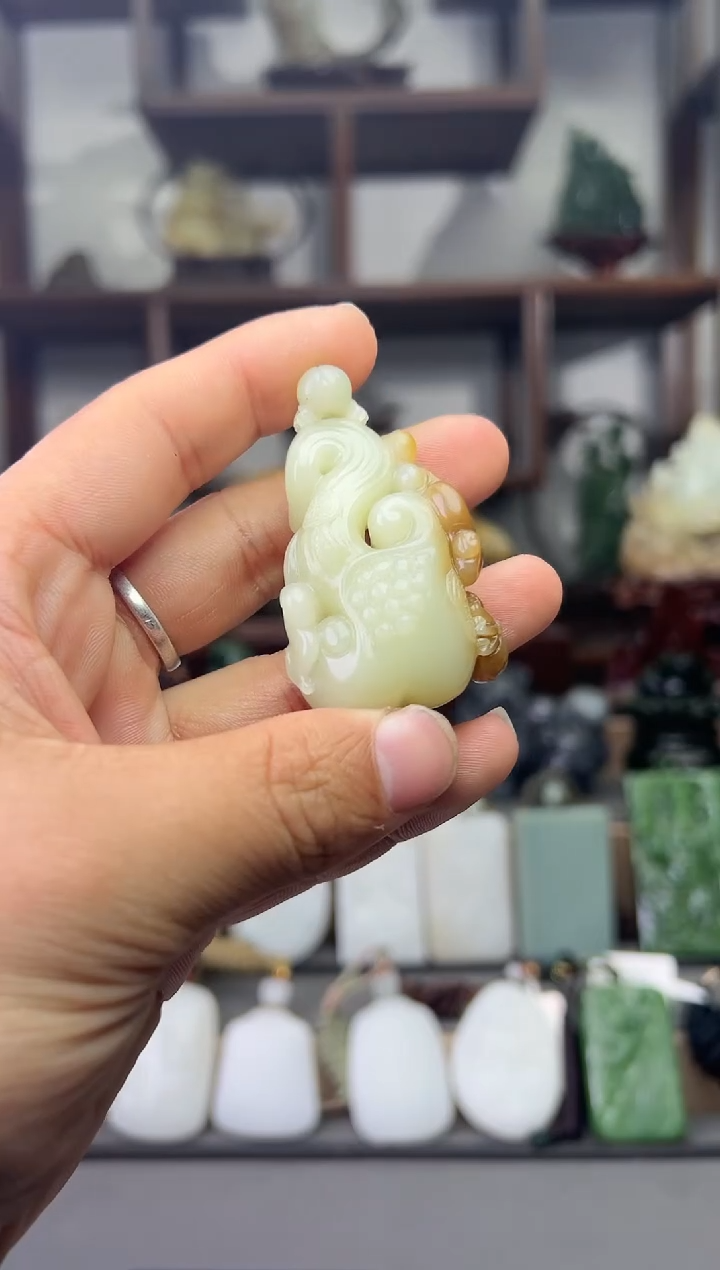 【闪购商品】和田玉挂件未镶嵌吊坠