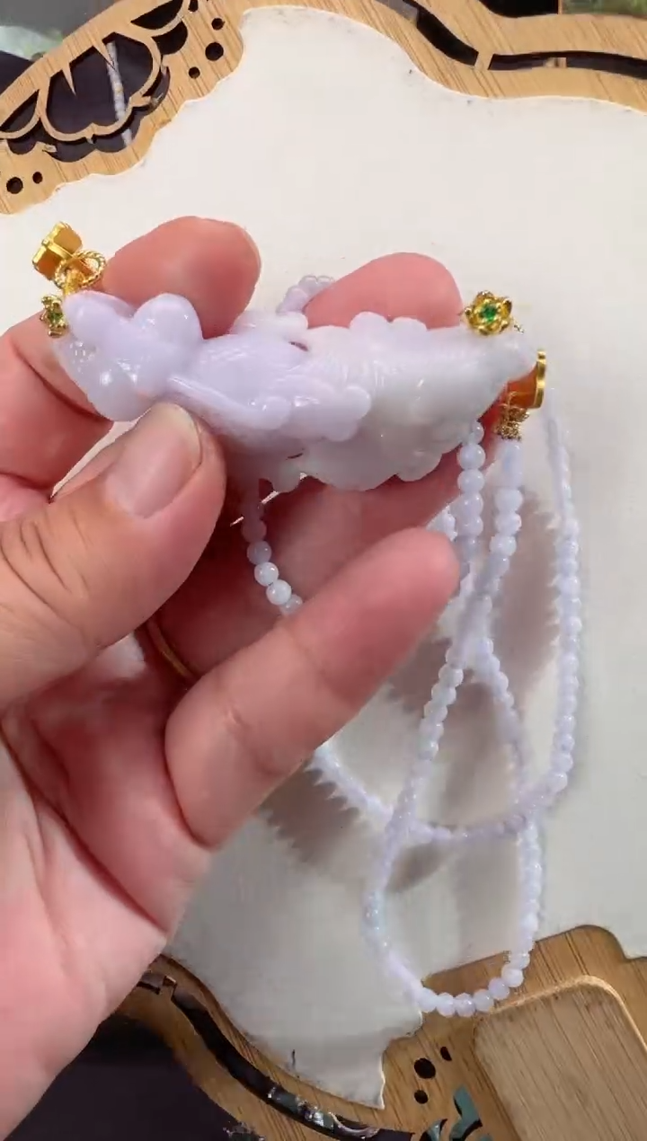 【闪购商品】翡翠颈饰未镶嵌牌子