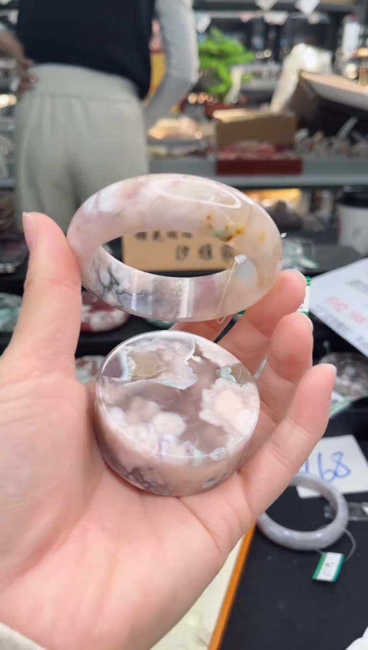 【闪购商品】石英质玉手镯未镶嵌58圈口（赠品镯心）1600134