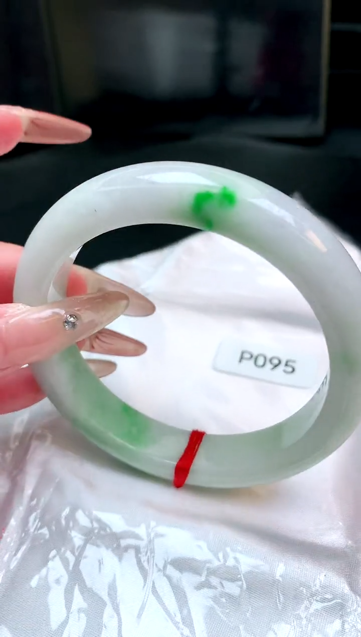 【闪购商品】翡翠手镯未镶嵌缅甸天然A货翡翠