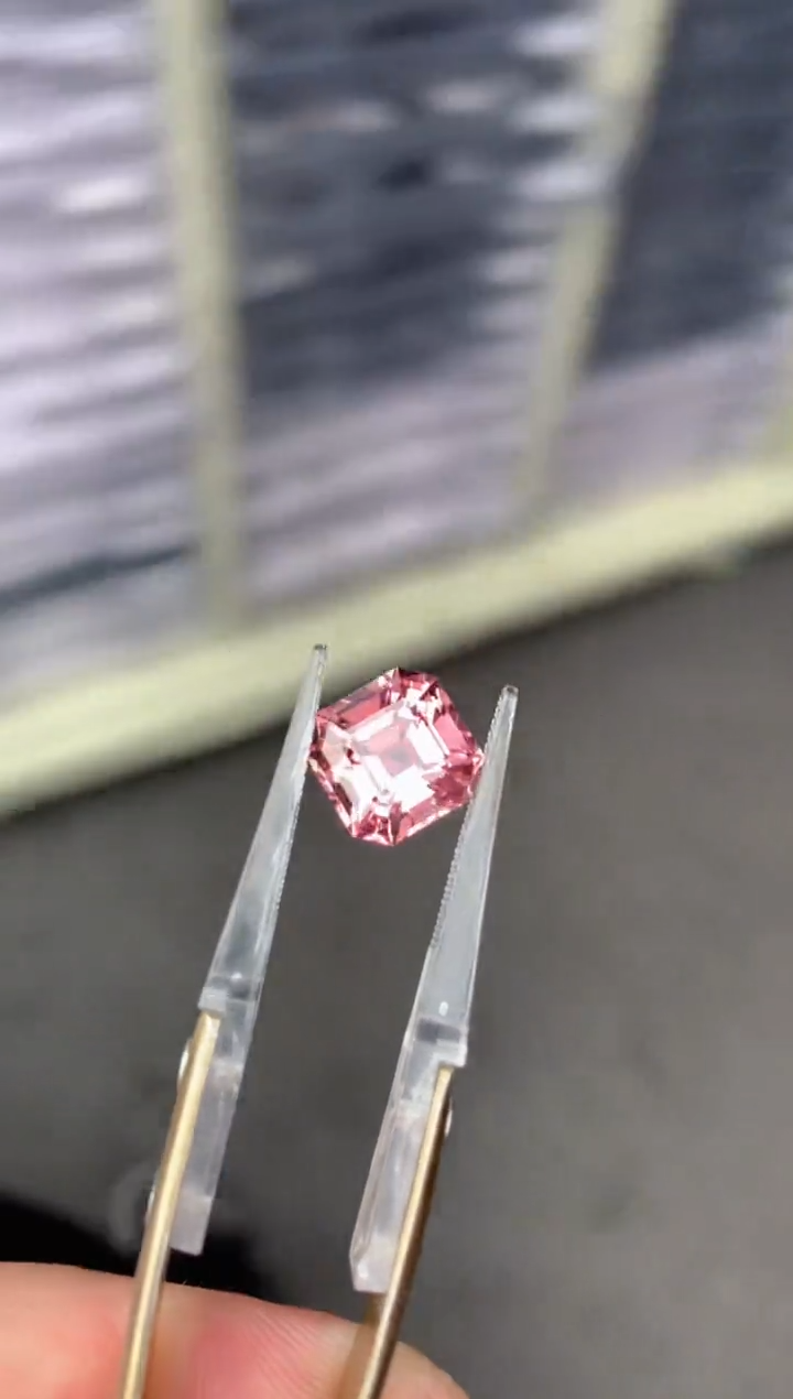 【闪购商品】碧玺裸石未镶嵌5.9ct粉碧玺