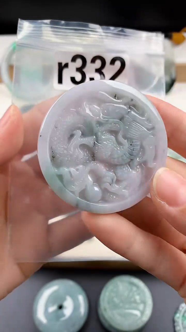 颈饰未镶嵌翡翠天然翡翠吊坠挂件