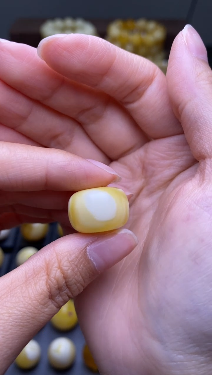 【闪购商品】琥珀裸石未镶嵌大小姐珠宝严选274