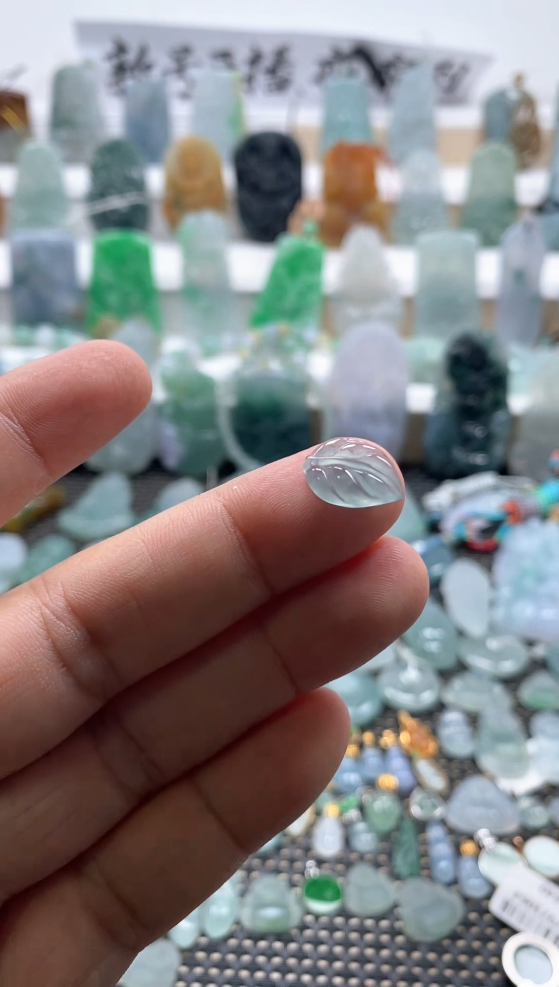 翡翠未镶嵌吊坠(不含链)1