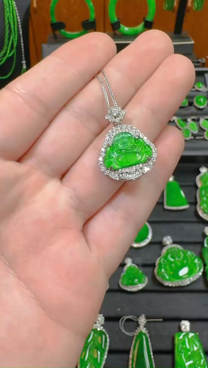 【闪购商品】翡翠吊坠(赠链)银S925镶嵌天然A货翡翠