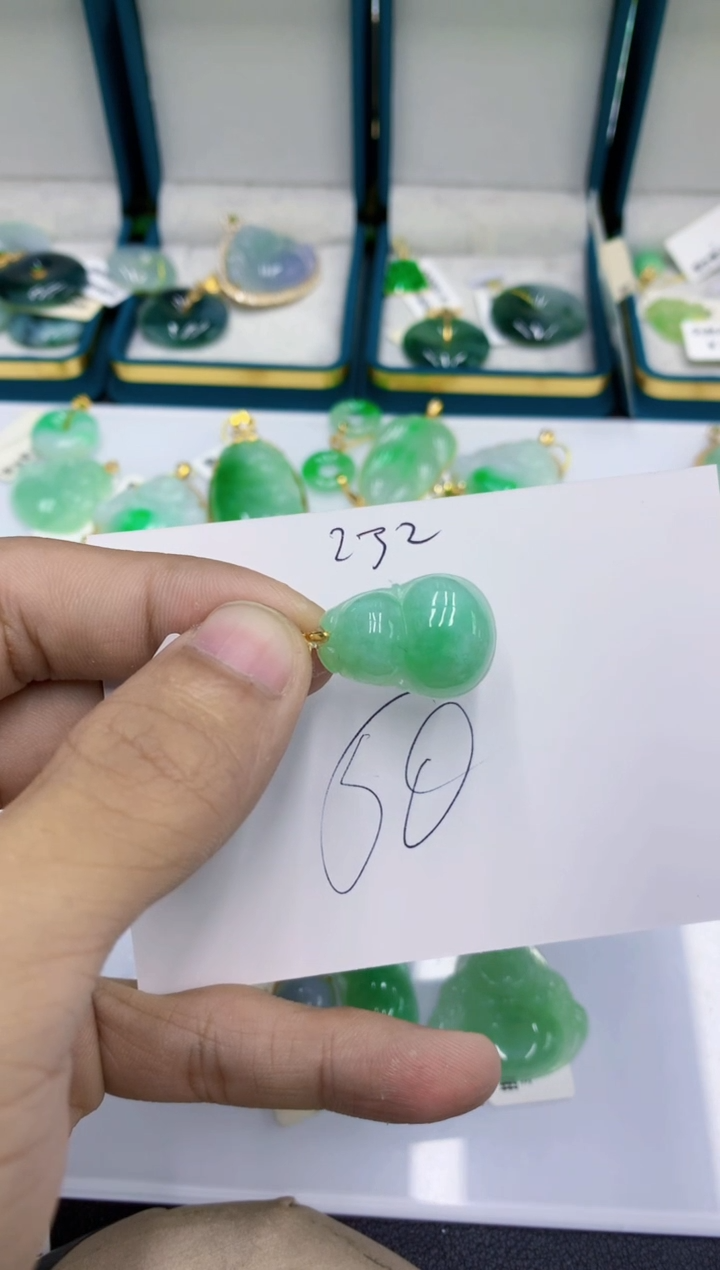 颈饰未镶嵌翡翠1111111